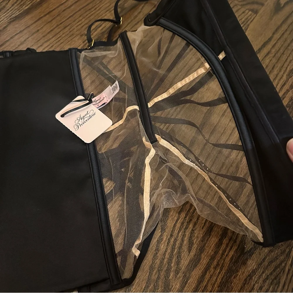 Agent Provocateur Rubi corset size 2 small Swarovski crystals black nude - Picture 9 of 17